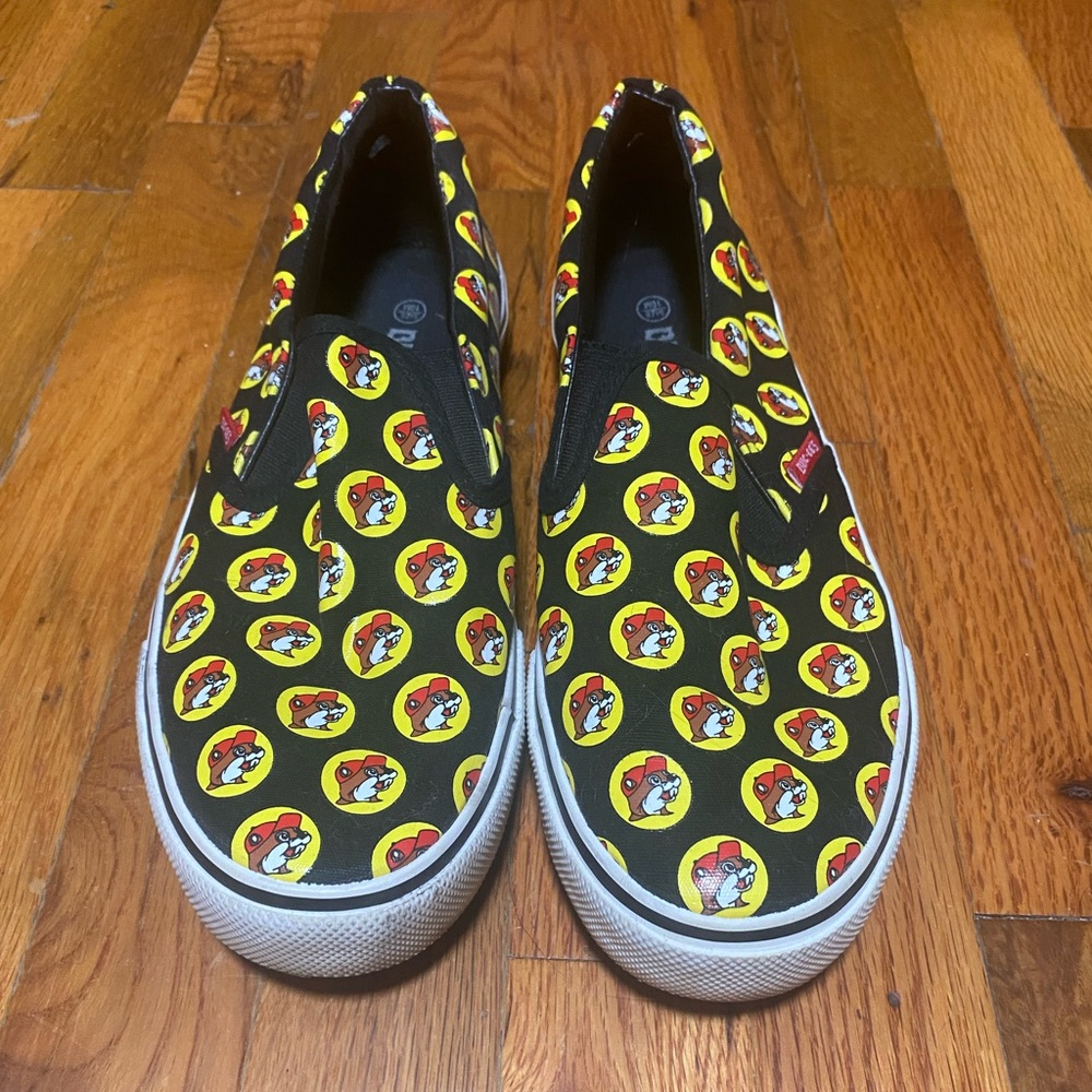 Buc-ee’s Slip On Canvas Shoes Size 10 Bucee Beaver Logo Loafers